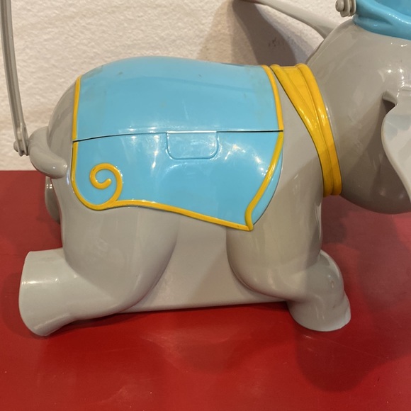 Disney Parks Dumbo popcorn bucket - Picture 4 of 6